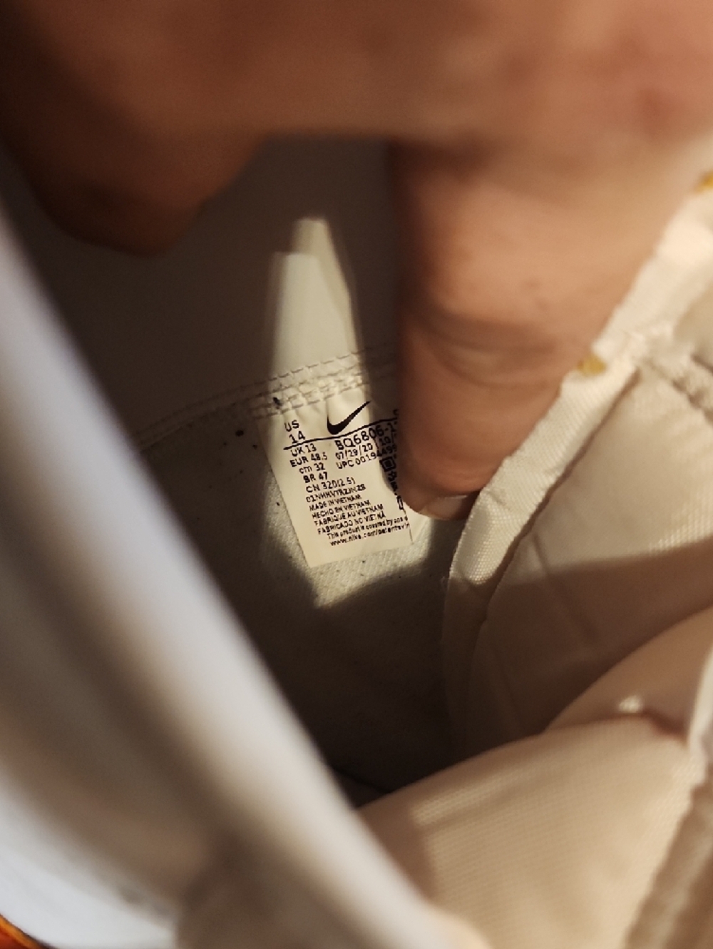 Nike White and Orange Hitops - Picture 6 of 8